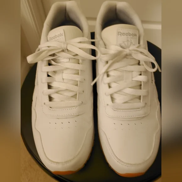 EUC Reebok Classics (W sz 9) - Picture 2 of 8